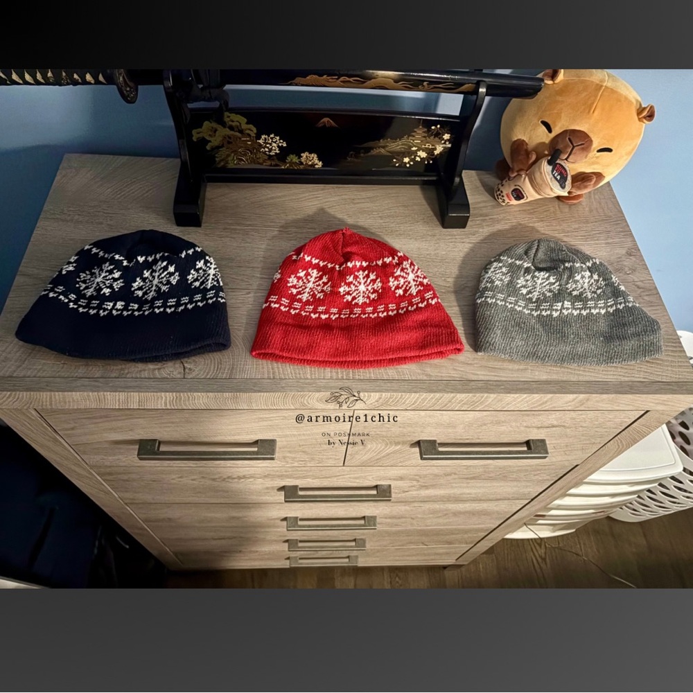 Set of 3 HATS | Snowflake Patterned Kids Beanies | Unbranded Red Gray & Black